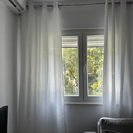 Spacious And Centrally Located Near The Stadium 公寓